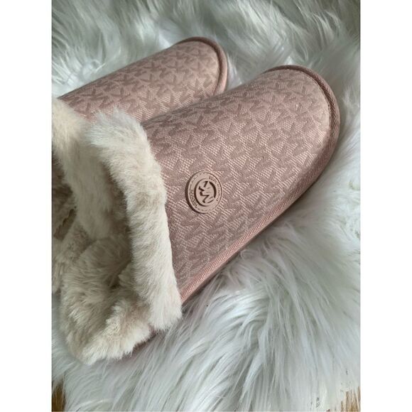 Michael Kors pink fuzzy slipper 6-6.5 - Picture 3 of 4